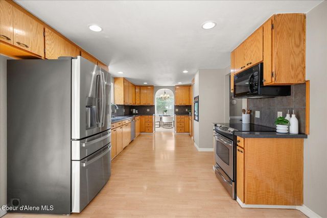 7520 N Mount Carrol ST, Dalton Gardens, ID 83815
