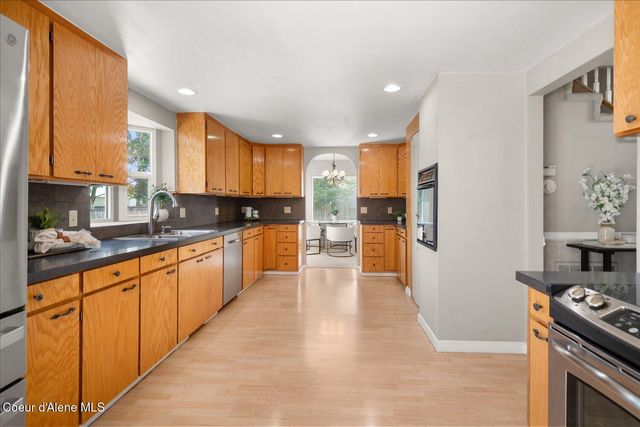 7520 N Mount Carrol ST, Dalton Gardens, ID 83815
