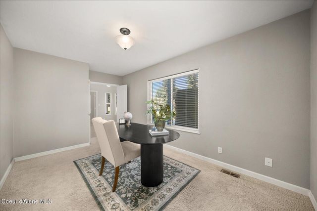 7520 N Mount Carrol ST, Dalton Gardens, ID 83815