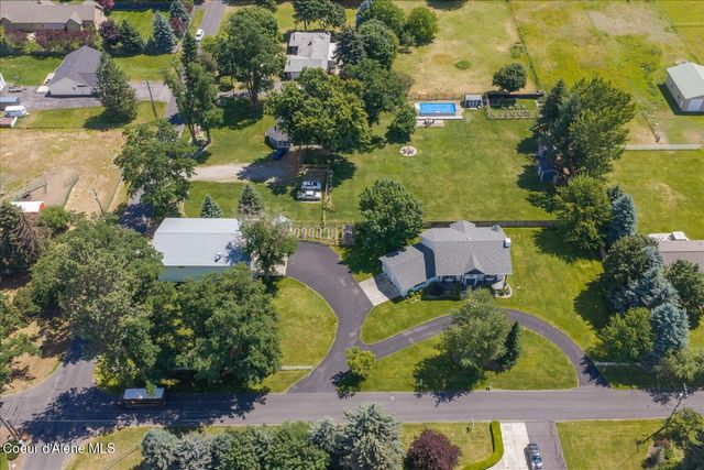 7520 N Mount Carrol ST, Dalton Gardens, ID 83815