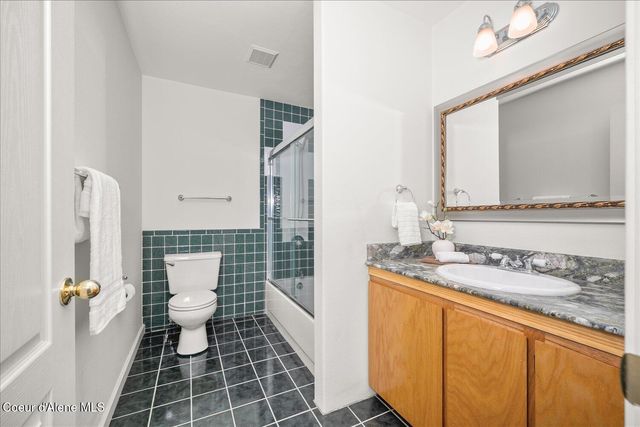 7520 N Mount Carrol ST, Dalton Gardens, ID 83815