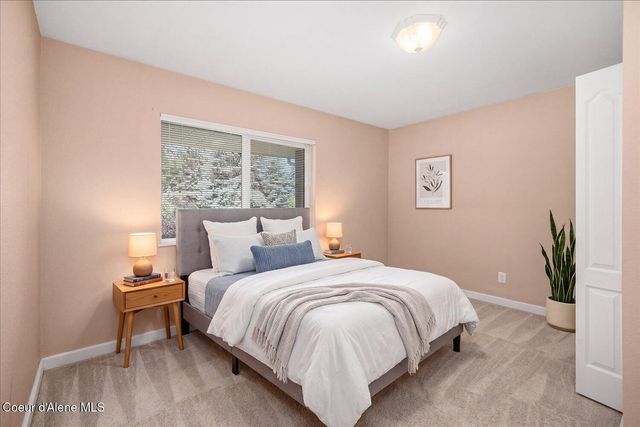 7520 N Mount Carrol ST, Dalton Gardens, ID 83815