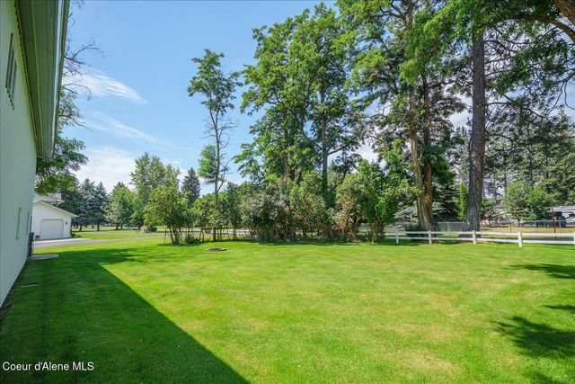 7520 N Mount Carrol ST, Dalton Gardens, ID 83815