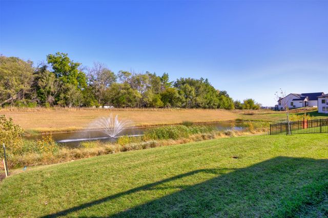 1605 NW Parkside Lane, Waukee, IA 50263