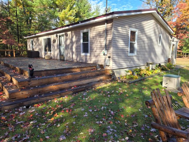801 W Rainbow Trail, Baldwin, MI 49304