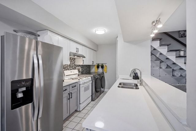 1495 Cornell Court 1495, Hoffman Estates, IL 60169