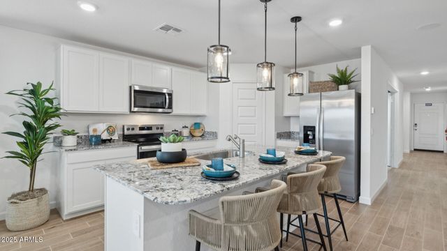 26014 W LYNNE Lane, Buckeye, AZ 85326