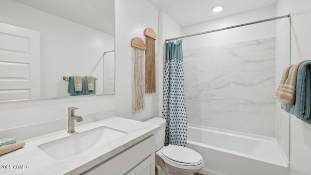 26014 W LYNNE Lane, Buckeye, AZ 85326