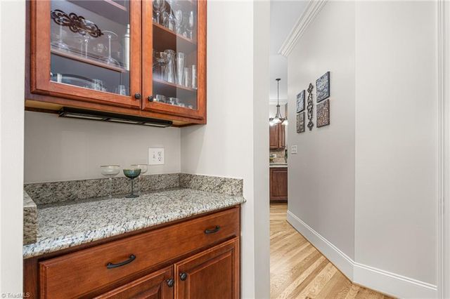 8404 Linville Oaks Drive, Oak Ridge, NC 27310