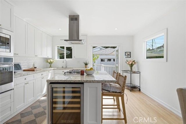 8410 Alverstone Avenue, Los Angeles, CA 90045