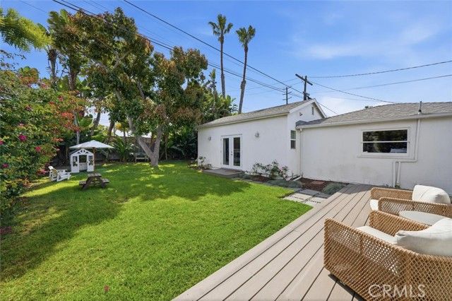 8410 Alverstone Avenue, Los Angeles, CA 90045