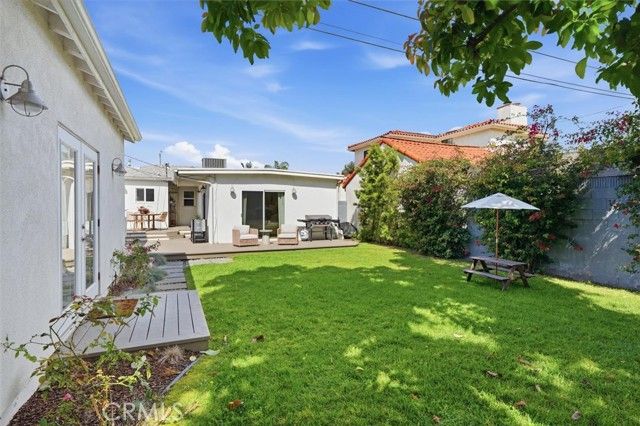 8410 Alverstone Avenue, Los Angeles, CA 90045