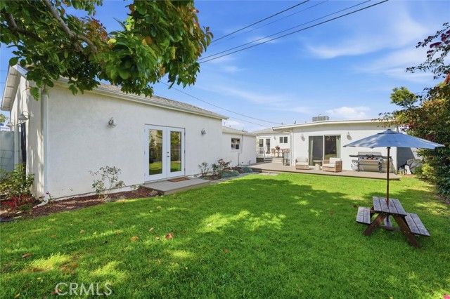 8410 Alverstone Avenue, Los Angeles, CA 90045