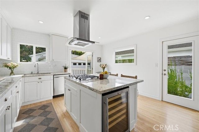 8410 Alverstone Avenue, Los Angeles, CA 90045