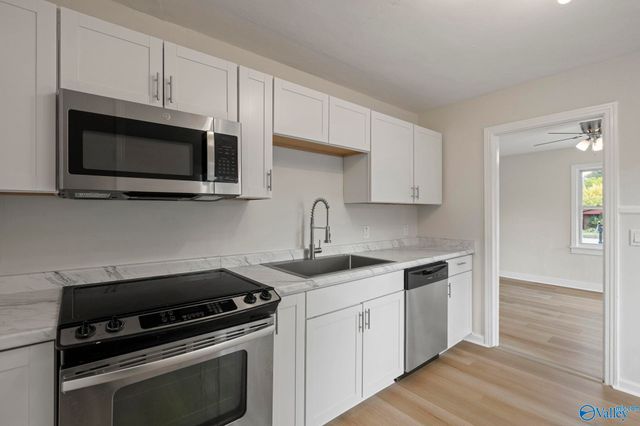 301 8th Avenue NW, Decatur, AL 35601