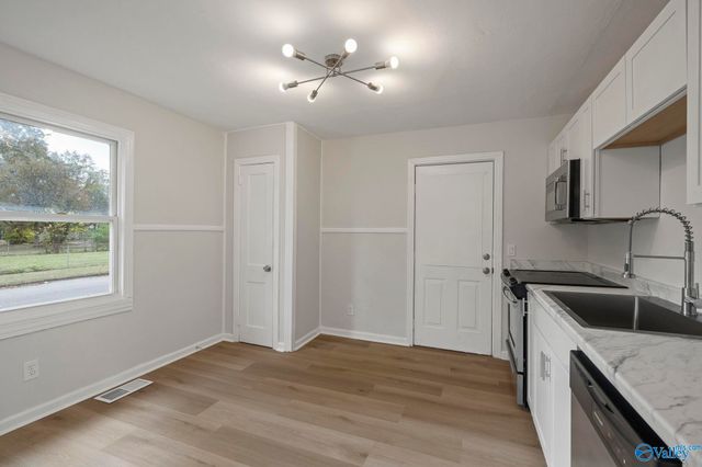 301 8th Avenue NW, Decatur, AL 35601