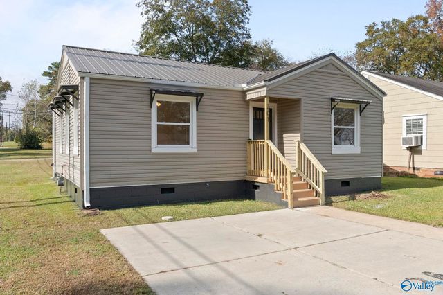 301 8th Avenue NW, Decatur, AL 35601