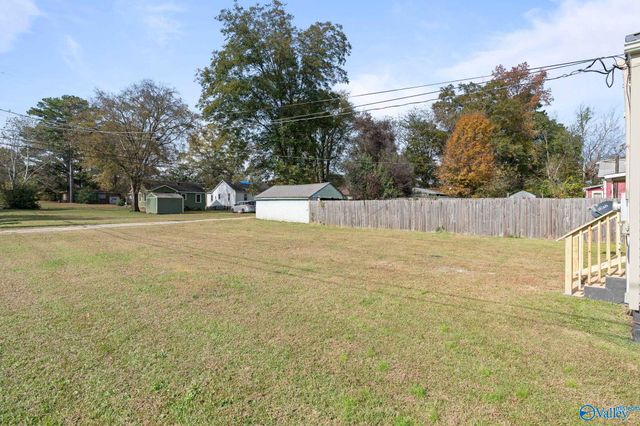 301 8th Avenue NW, Decatur, AL 35601
