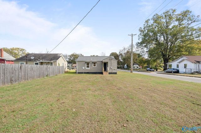 301 8th Avenue NW, Decatur, AL 35601