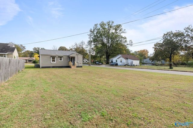 301 8th Avenue NW, Decatur, AL 35601