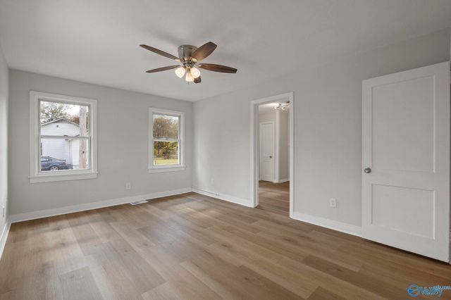 301 8th Avenue NW, Decatur, AL 35601