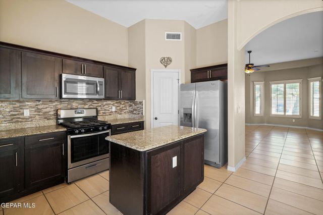 14832 TED BANKS Avenue, El Paso, TX 79938