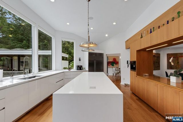 34 Warren Lane, Alpine, NJ 07620