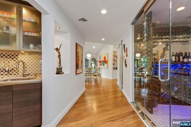 34 Warren Lane, Alpine, NJ 07620