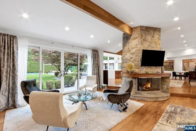 34 Warren Lane, Alpine, NJ 07620