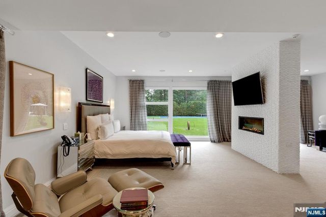 34 Warren Lane, Alpine, NJ 07620