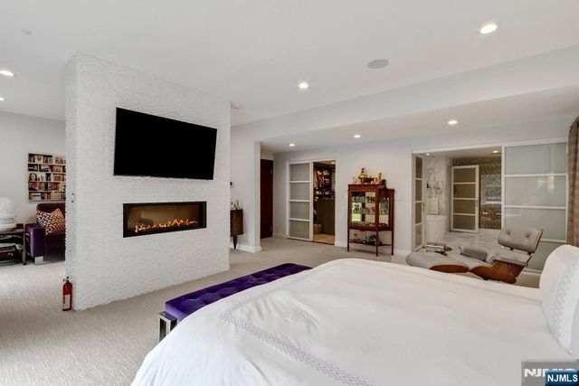 34 Warren Lane, Alpine, NJ 07620