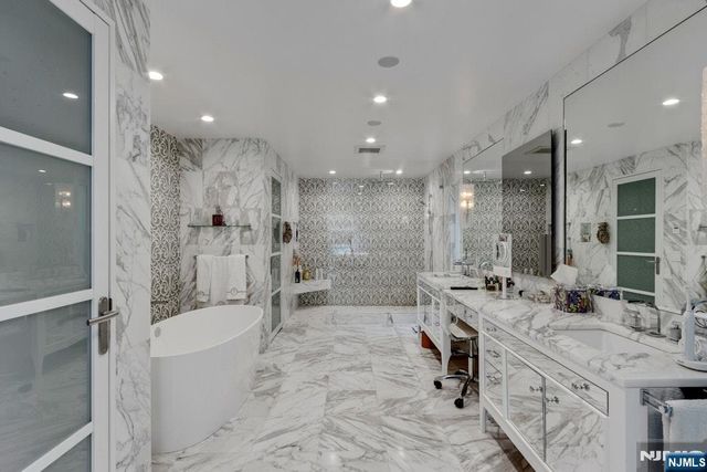 34 Warren Lane, Alpine, NJ 07620