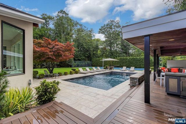34 Warren Lane, Alpine, NJ 07620