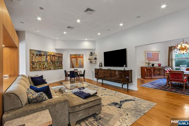 34 Warren Lane, Alpine, NJ 07620