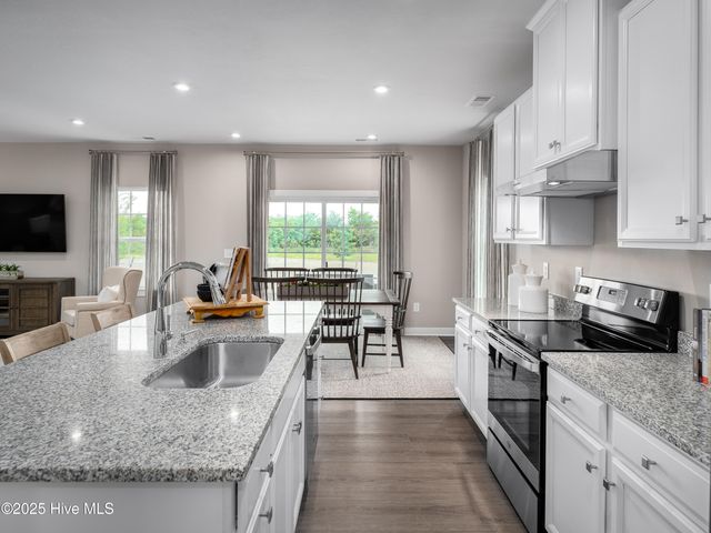 4101 Farmfield Drive, Navassa, NC 28451