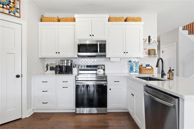 523 NW 110th Street, Kansas City, MO 64155