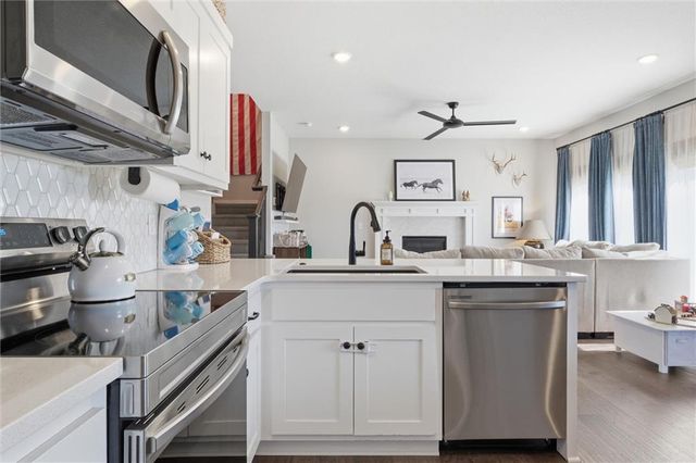 523 NW 110th Street, Kansas City, MO 64155