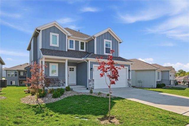 523 NW 110th Street, Kansas City, MO 64155