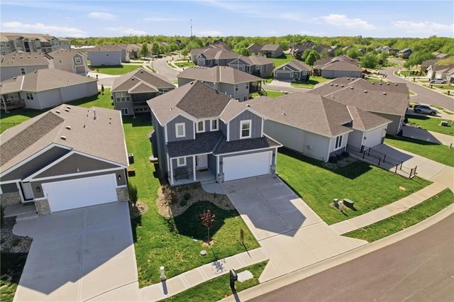 523 NW 110th Street, Kansas City, MO 64155