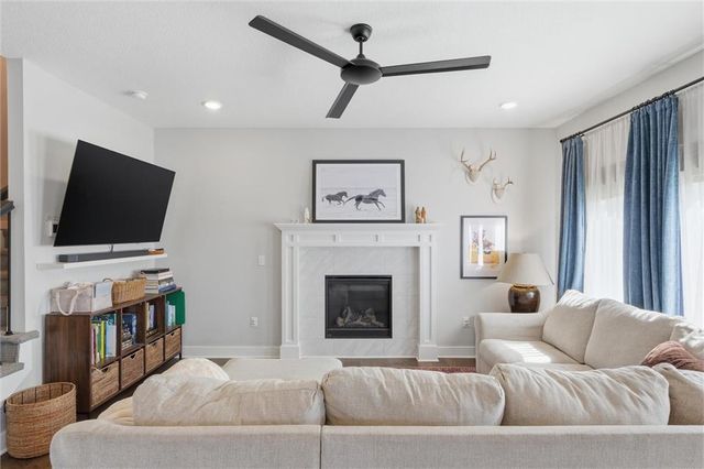 523 NW 110th Street, Kansas City, MO 64155