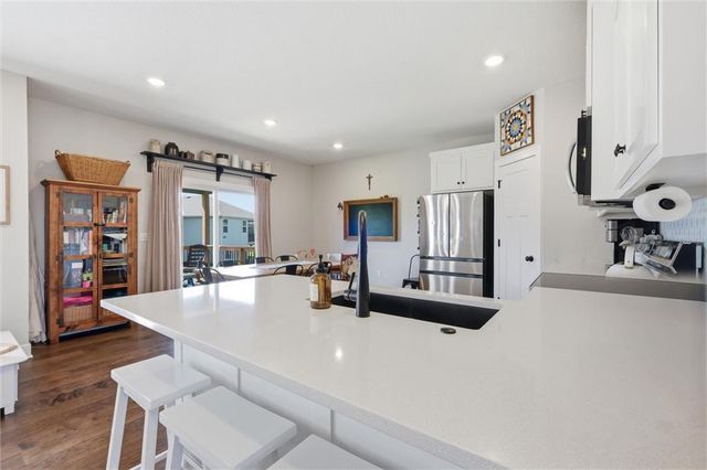 523 NW 110th Street, Kansas City, MO 64155