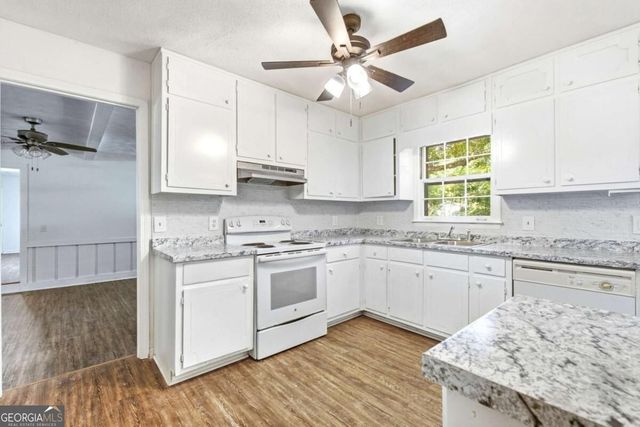 3346 San Antonio Drive, Snellville, GA 30039