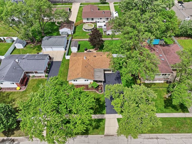 540 Milan Lane, Hoffman Estates, IL 60169