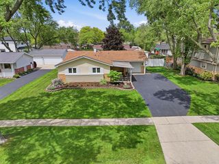 540 Milan Lane, Hoffman Estates, IL 60169