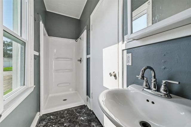 280 14th Avenue SW, Cedar Rapids, IA 52404