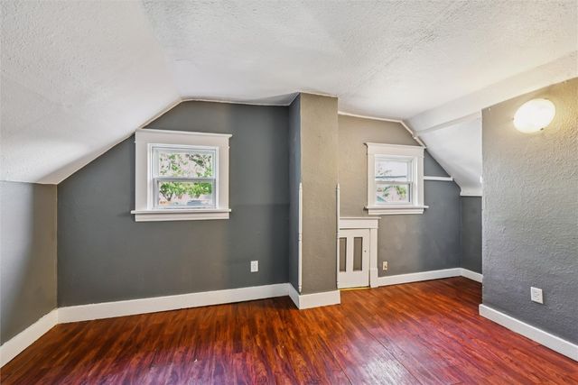 280 14th Avenue SW, Cedar Rapids, IA 52404