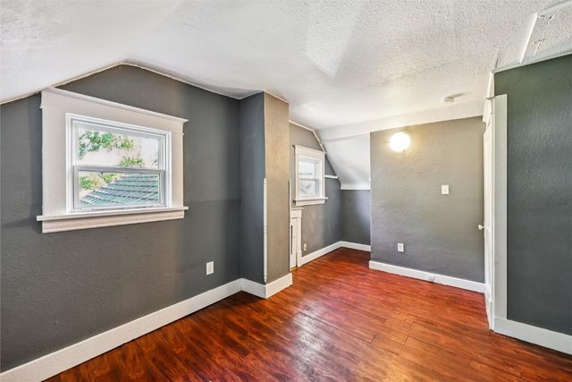 280 14th Avenue SW, Cedar Rapids, IA 52404