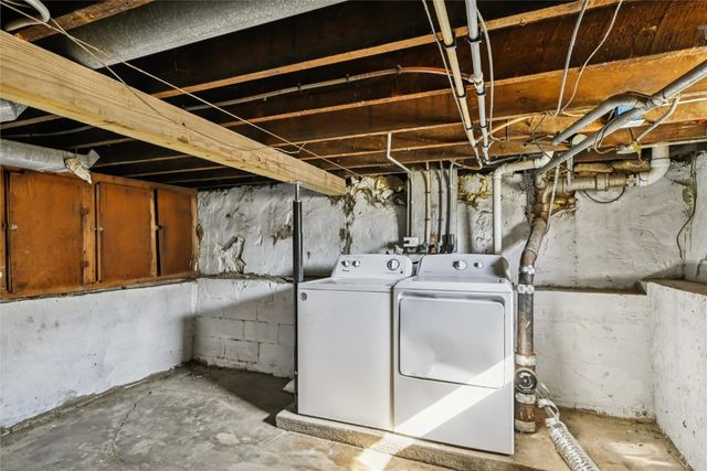 280 14th Avenue SW, Cedar Rapids, IA 52404