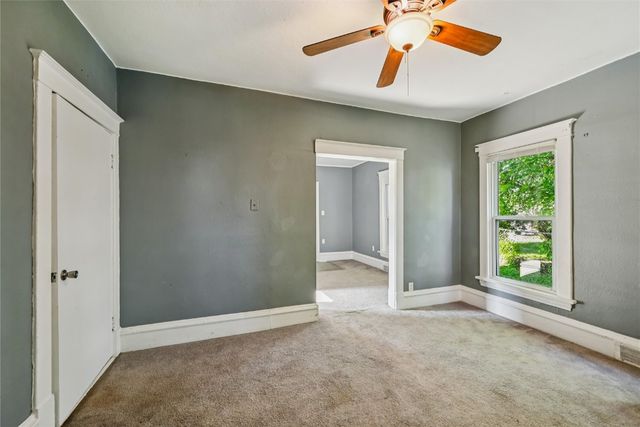 280 14th Avenue SW, Cedar Rapids, IA 52404