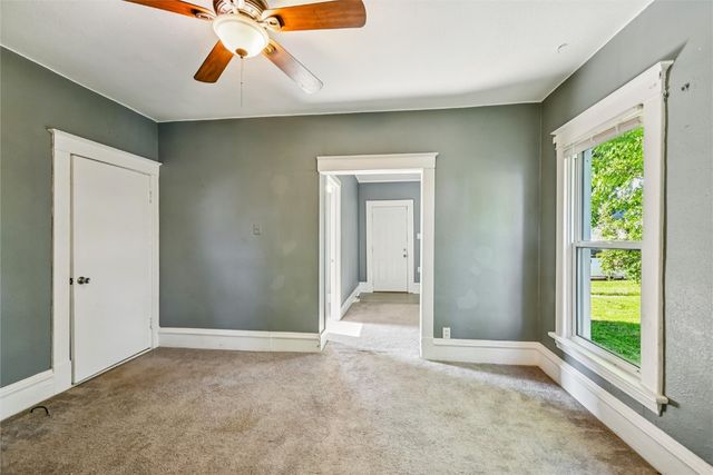 280 14th Avenue SW, Cedar Rapids, IA 52404